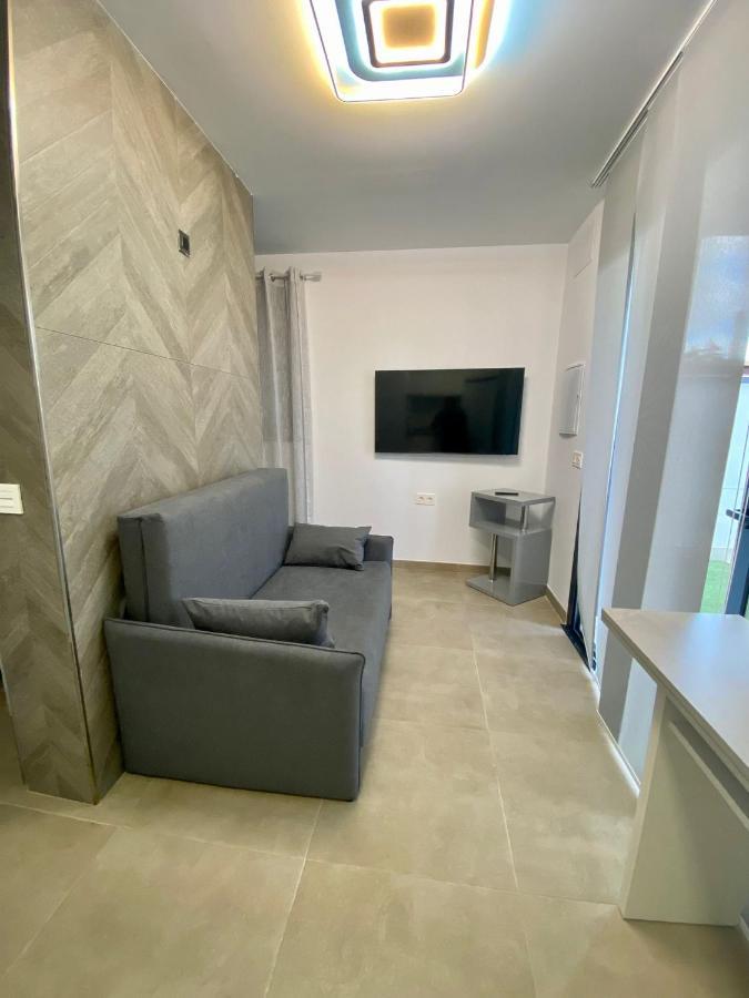Loft Deluxe Raquel Villa โกนิล เด ลาฟรอนเตรา ภายนอก รูปภาพ