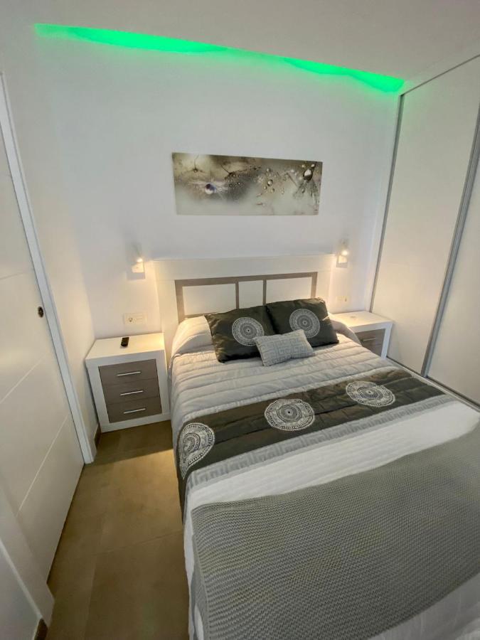 Loft Deluxe Raquel Villa โกนิล เด ลาฟรอนเตรา ภายนอก รูปภาพ